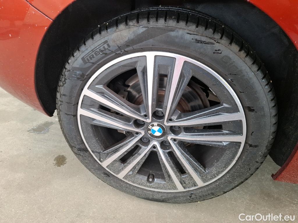  Bmw  Serie 1 BMW Série 1 / 2019 / 5P / Berline 1.5 116D DKG7 Business Design (Ex 668K) #36