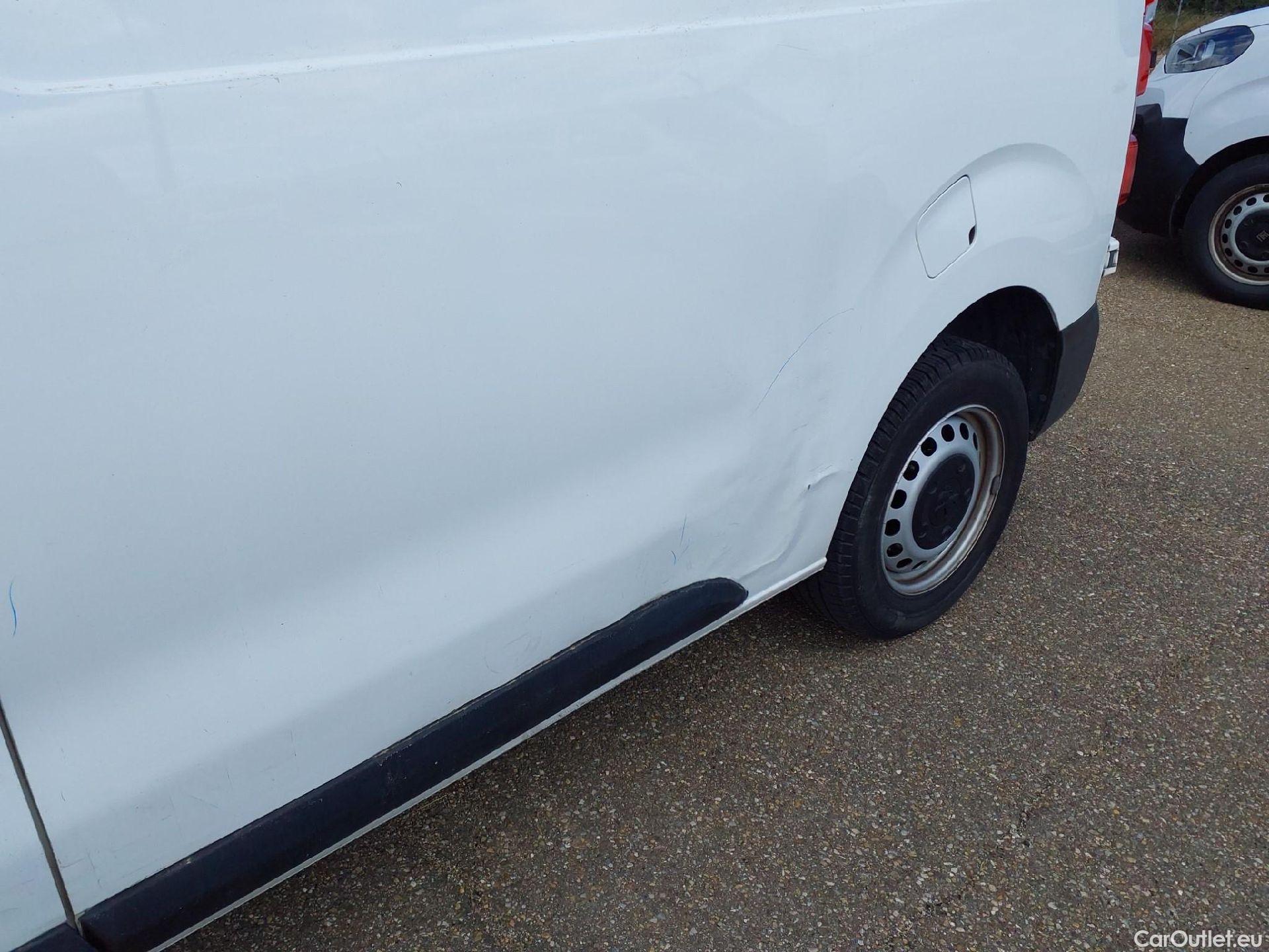  Peugeot  Expert PEUGEOT  / 2016 / 4P / furgón Furgón Pro 2.0 BlueHDi 120 S&S Standard #38