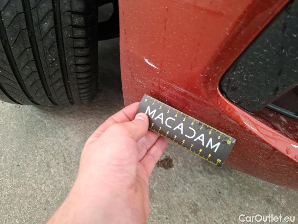  Bmw  Serie 1 BMW Série 1 / 2019 / 5P / Berline 1.5 116D DKG7 Business Design (Ex 668K) #16