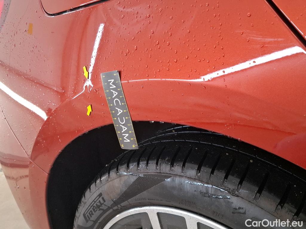  Bmw  Serie 1 BMW Série 1 / 2019 / 5P / Berline 1.5 116D DKG7 Business Design (Ex 668K) #28