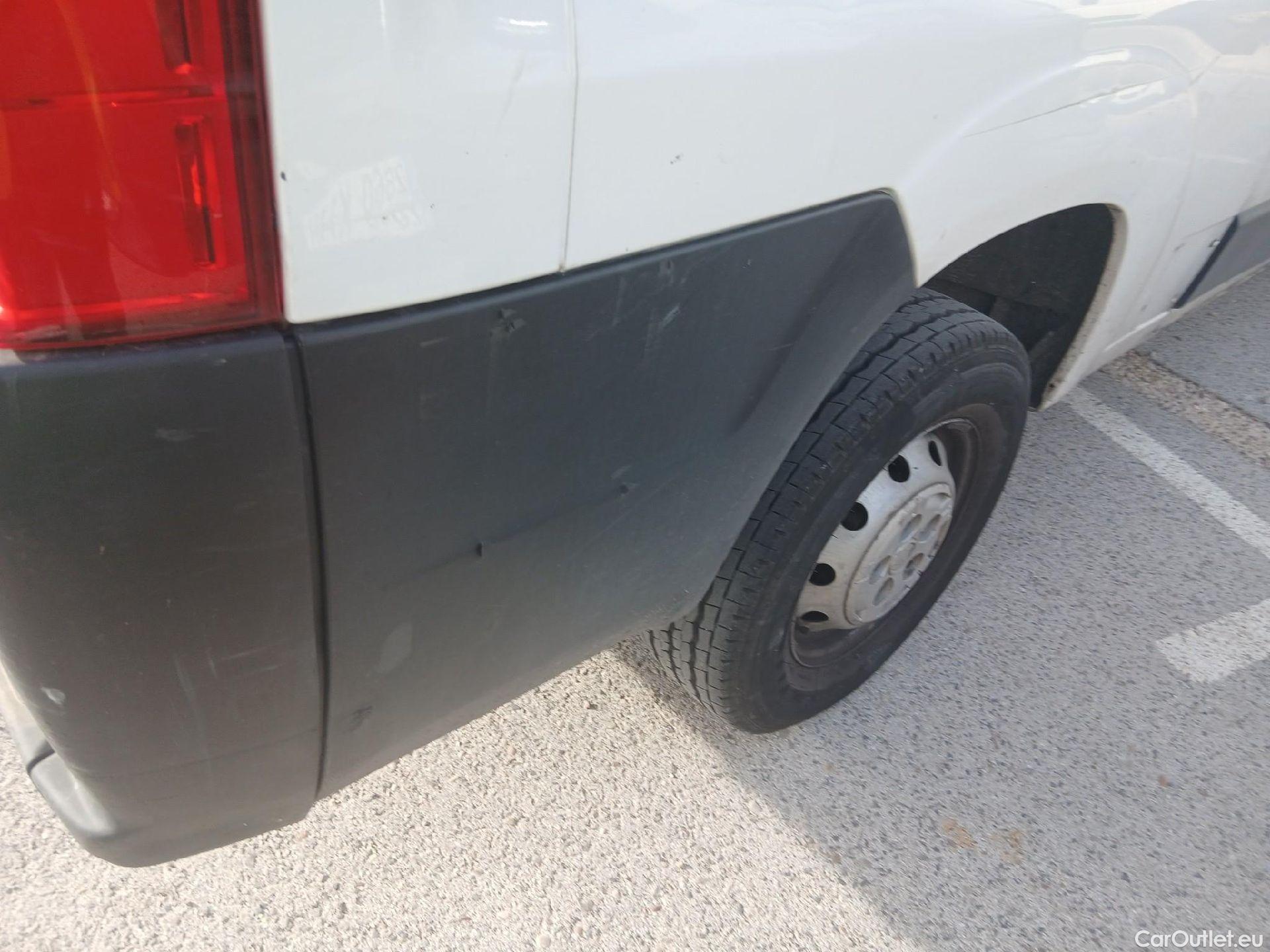  Fiat  Ducato FIAT  / 2014 / 4P / furgón Furgón 35 Medio 100kW Natural Power #54