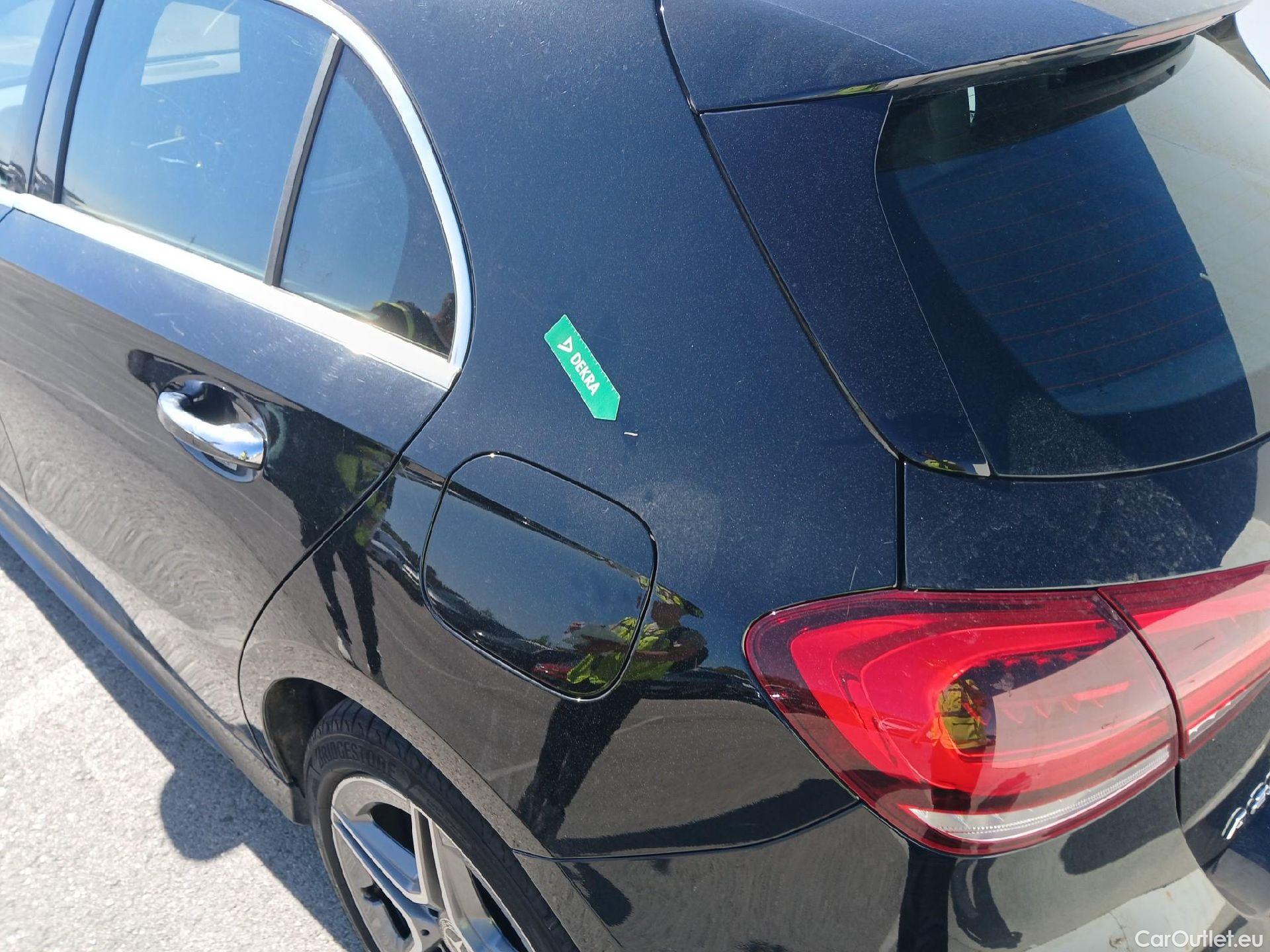  Mercedes  A-Klasse MERCEDES-BENZ Clase A berlina con portón A 250 e 220 CV 11 kWh #Opcionales 5800€# #37