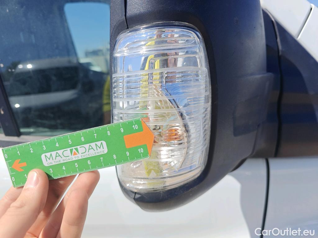  Ford  Transit FORD  / 2013 / 4P / furgón 350 96kW L4H3 Van Trend RWD #44