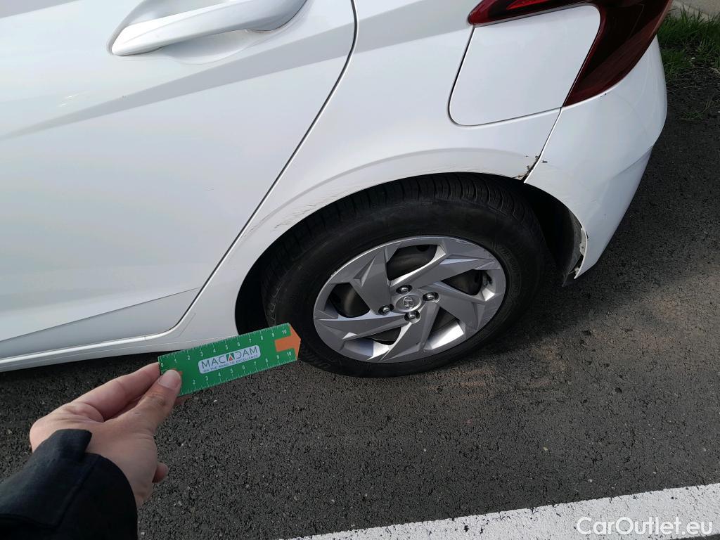  Hyundai  i20 HYUNDAI  / 2020 / 5P / berlina con portón 1.0 TGDI 74kW (100CV) 48V Essence #35