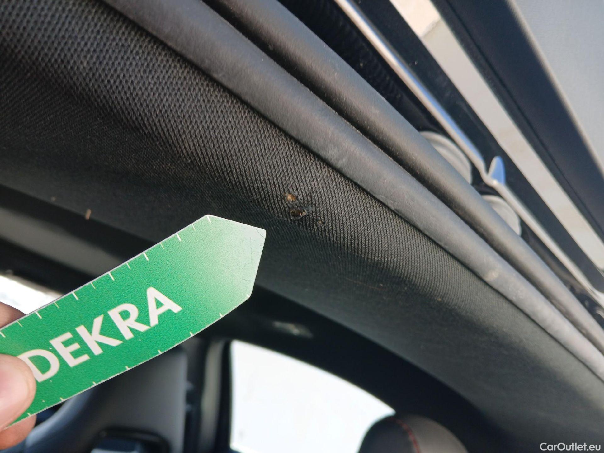  Mercedes  A-Klasse MERCEDES-BENZ Clase A berlina con portón A 250 e 220 CV 11 kWh #Opcionales 5800€# #57