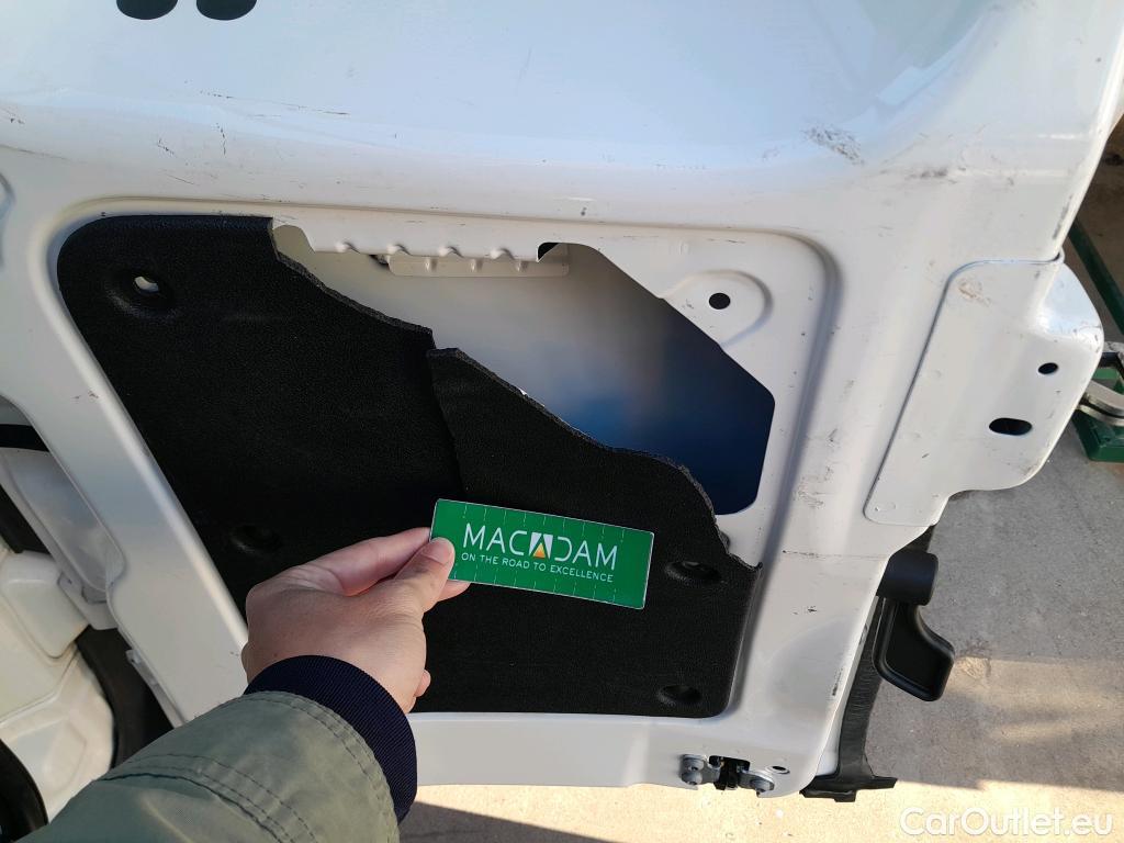  Fiat  Fiorino FIAT  / 2016 / 3P / furgón derivado de turismo Cargo Base 1.4 Natural Power 51kW (70CV) ** #21