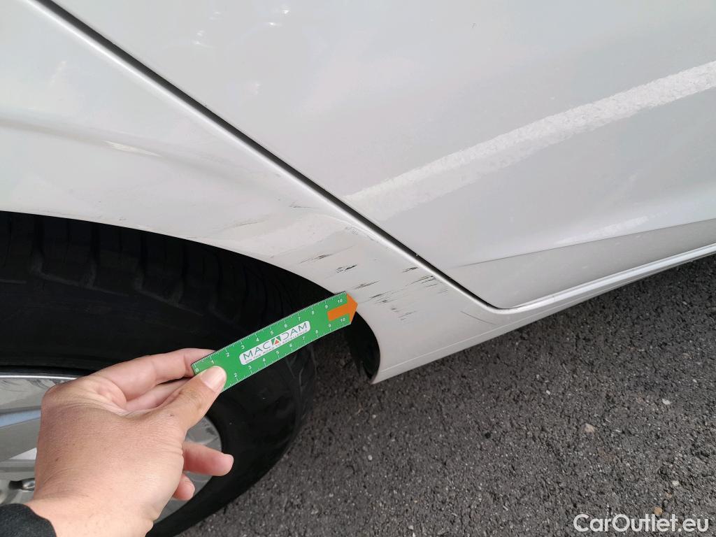  Hyundai  i20 HYUNDAI  / 2020 / 5P / berlina con portón 1.0 TGDI 74kW (100CV) 48V Essence #25