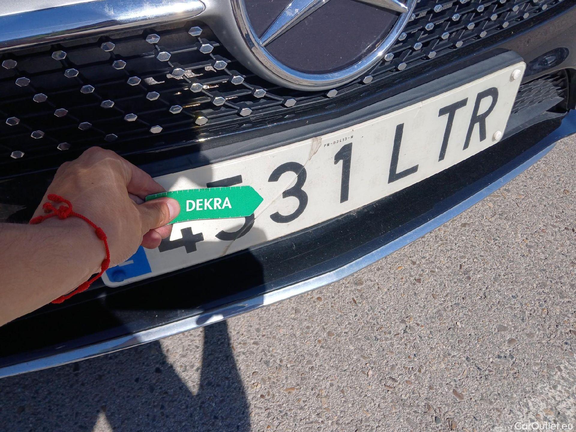  Mercedes  A-Klasse MERCEDES-BENZ Clase A berlina con portón A 250 e 220 CV 11 kWh #Opcionales 5800€# #20