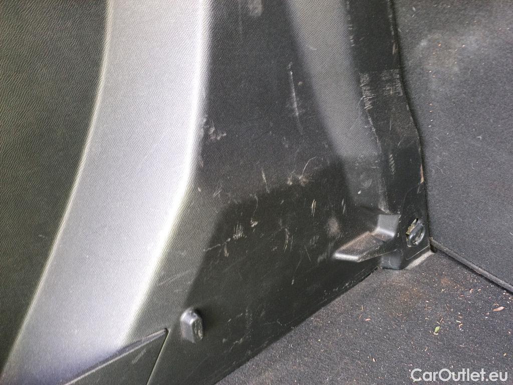  Peugeot  2008 PEUGEOT  / 2019 / 5P / todoterreno Active Puretech 100 S&S BVM6 #6