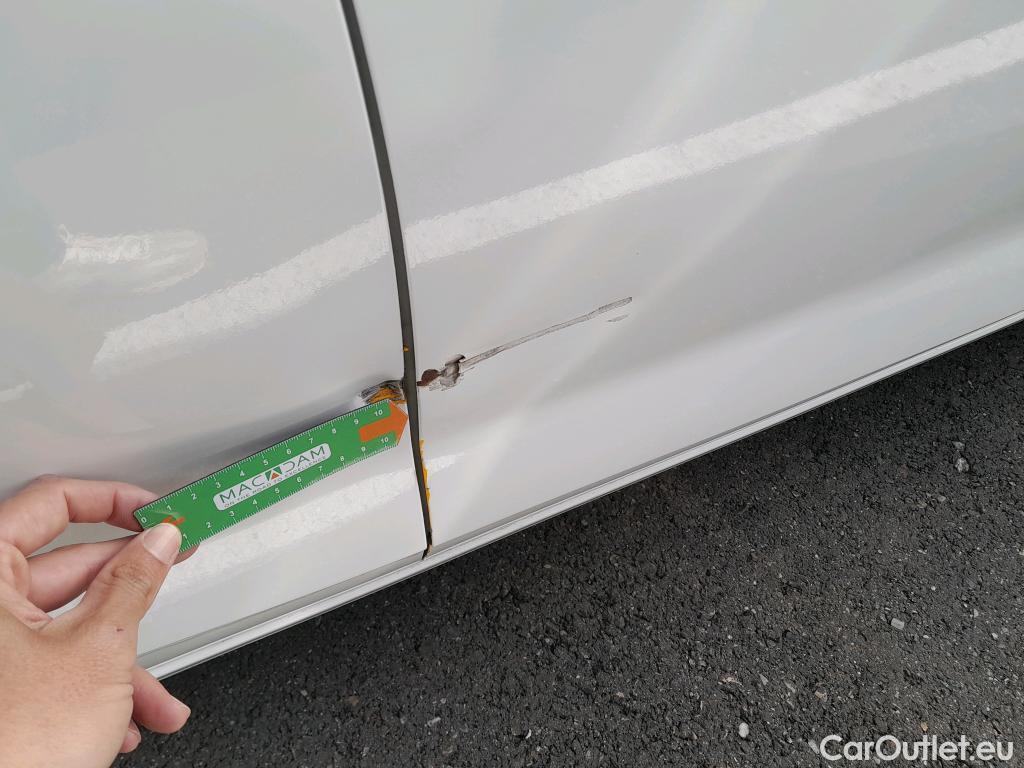  Hyundai  i20 HYUNDAI  / 2020 / 5P / berlina con portón 1.0 TGDI 74kW (100CV) 48V Essence #4