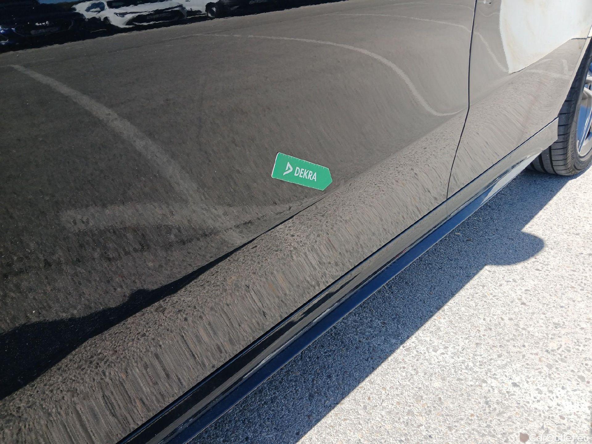  Mercedes  A-Klasse MERCEDES-BENZ Clase A berlina con portón A 250 e 220 CV 11 kWh #Opcionales 5800€# #31