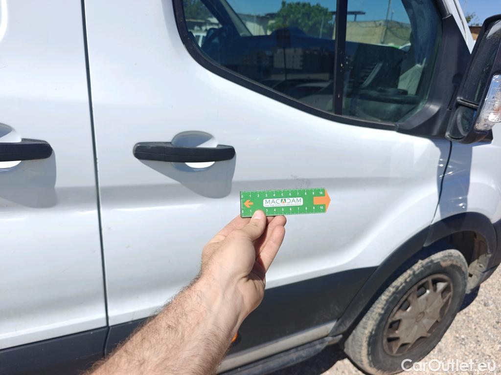  Ford  Transit FORD  / 2013 / 4P / furgón 350 96kW L4H3 Van Trend RWD #41