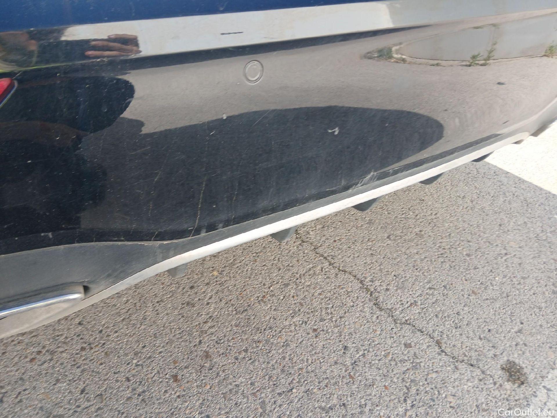  Mercedes  A-Klasse MERCEDES-BENZ Clase A berlina con portón A 250 e 220 CV 11 kWh #Opcionales 5800€# #41