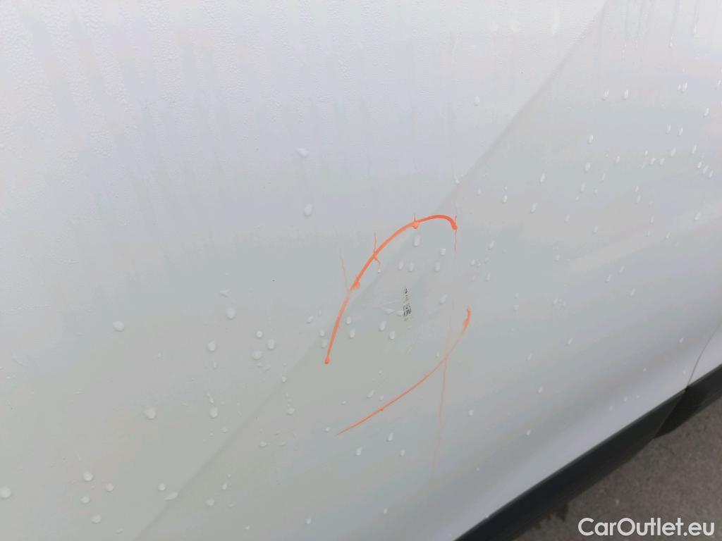  Peugeot  2008 PEUGEOT  / 2019 / 5P / todoterreno Active Puretech 100 S&S BVM6 #12