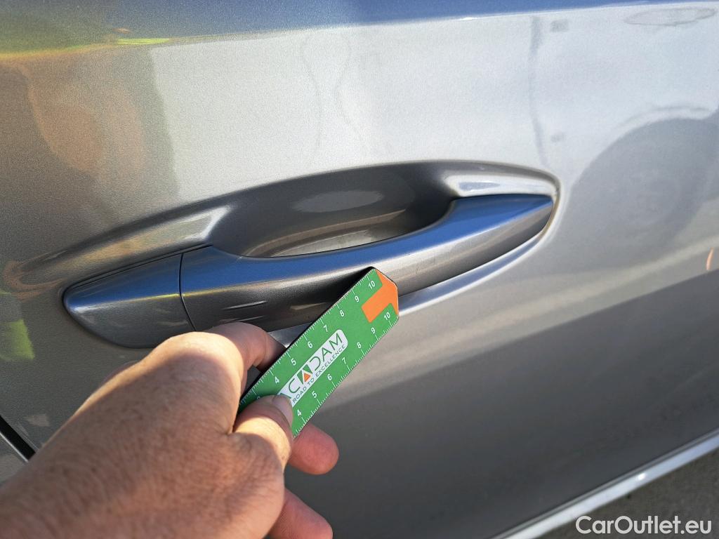  Peugeot  508 PEUGEOT  / 2018 / 5P / berlina con portón 5P Active Pack BlueHDi 130 S&S EAT8 (AC2) #42