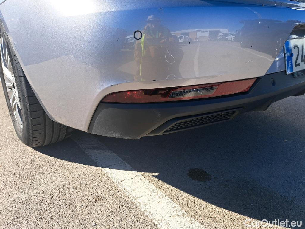  Peugeot  508 PEUGEOT  / 2018 / 5P / berlina con portón 5P Active Pack BlueHDi 130 S&S EAT8 (AC2) #27