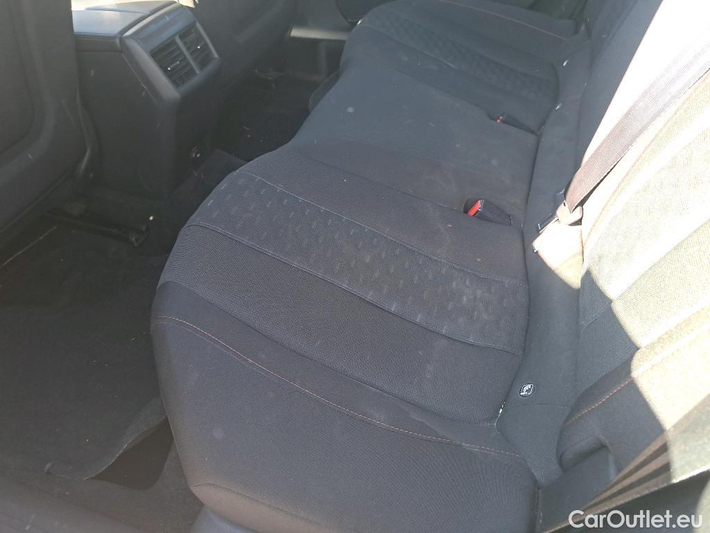  Peugeot  508 PEUGEOT  / 2018 / 5P / berlina con portón 5P Active Pack BlueHDi 130 S&S EAT8 (AC2) #25