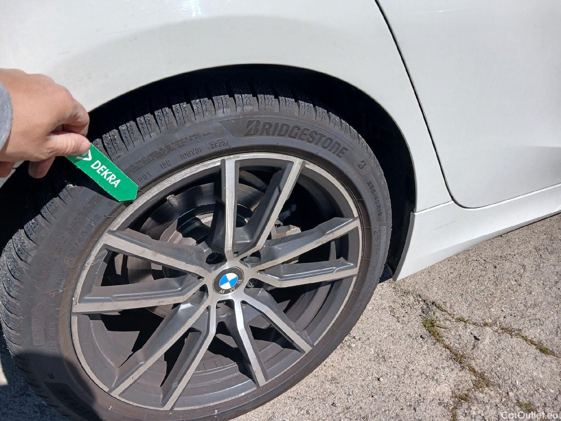  Bmw  Serie 3 BMW  / 2019 / 5P / familiar 320d Auto.Touring #9