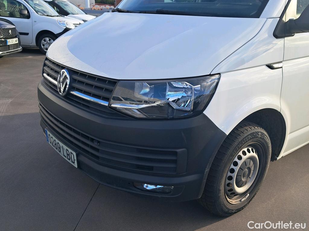  Volkswagen  Transporter VOLKSWAGEN  / 2015 / 4P / furgón Furgón Corto TN 2.0 TDI 110kW BMT 4Mot #28