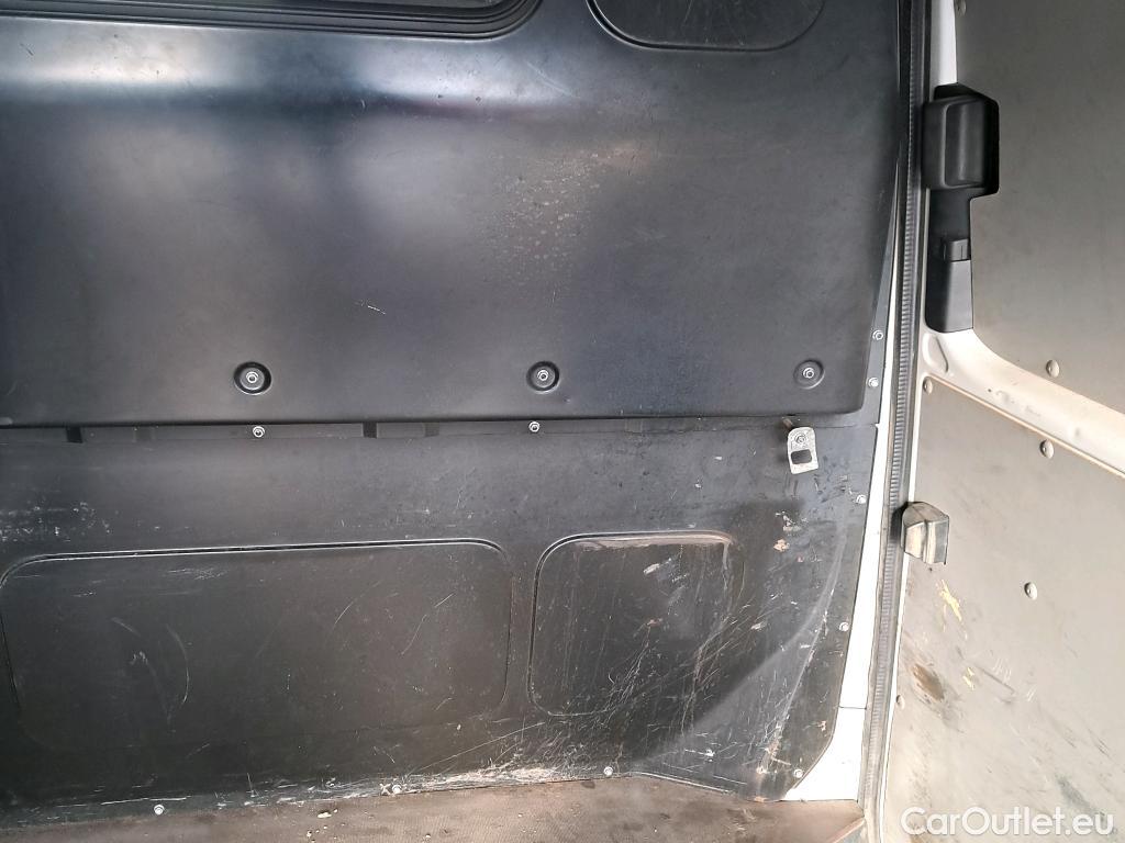  Volkswagen  Transporter VOLKSWAGEN  / 2015 / 4P / furgón Furgón Corto TN 2.0 TDI 110kW BMT 4Mot #21