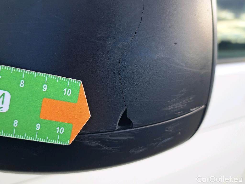  Volkswagen  Transporter VOLKSWAGEN  / 2015 / 4P / furgón Furgón Corto TN 2.0 TDI 110kW BMT 4Mot #37