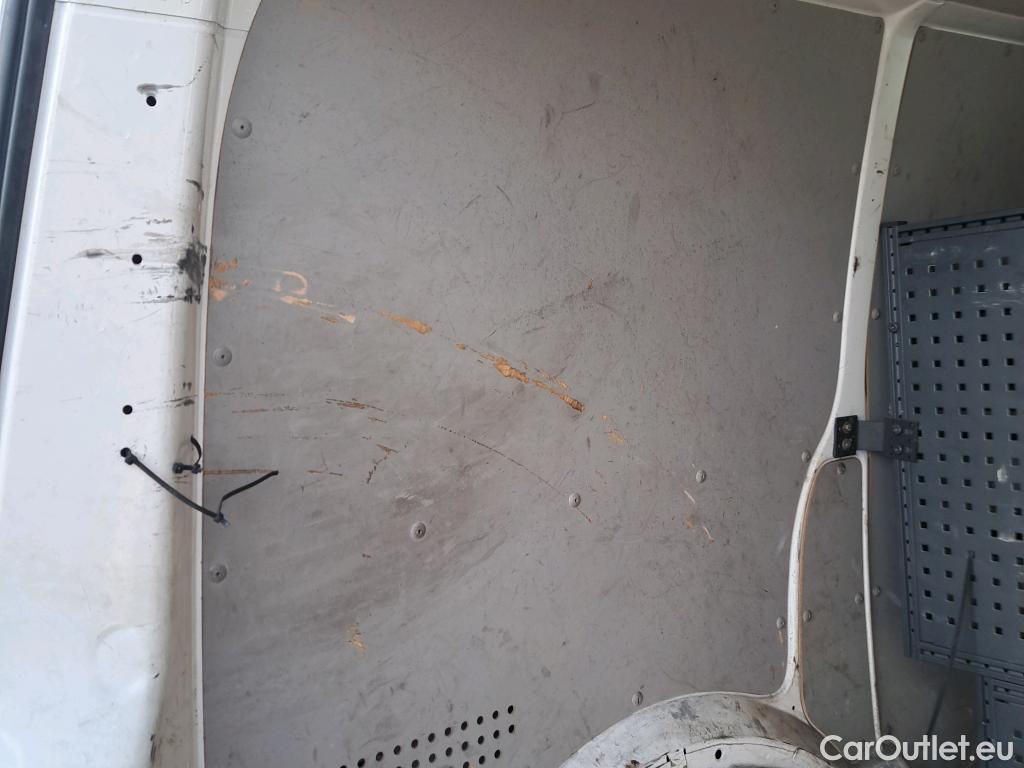  Volkswagen  Transporter VOLKSWAGEN  / 2015 / 4P / furgón Furgón Corto TN 2.0 TDI 110kW BMT 4Mot #12