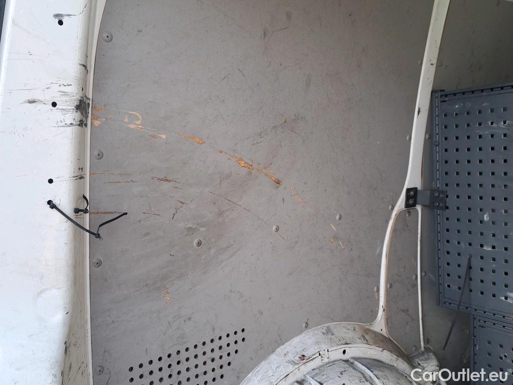  Volkswagen  Transporter VOLKSWAGEN  / 2015 / 4P / furgón Furgón Corto TN 2.0 TDI 110kW BMT 4Mot #11