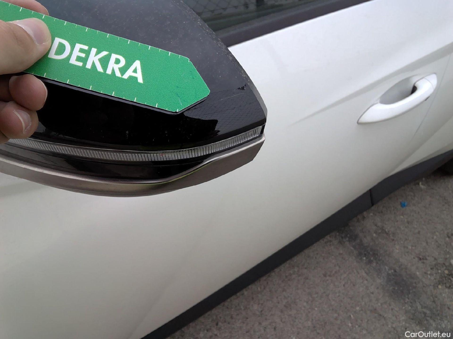  Hyundai  Tucson HYUNDAI  / 2020 / 5P / todoterreno 1.6 TGDI 169kW HEV Tecno Auto 2C #21