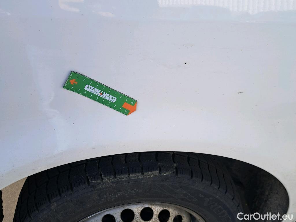  Volkswagen  Transporter VOLKSWAGEN  / 2015 / 4P / furgón Furgón Corto TN 2.0 TDI 110kW BMT 4Mot #7