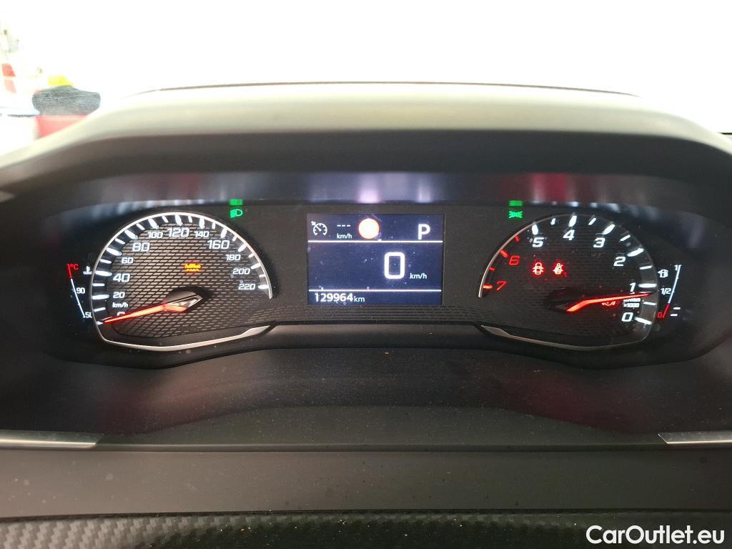  Peugeot  2008  Allure Business 1.5 HDi 130CV BVA8 E6d #70