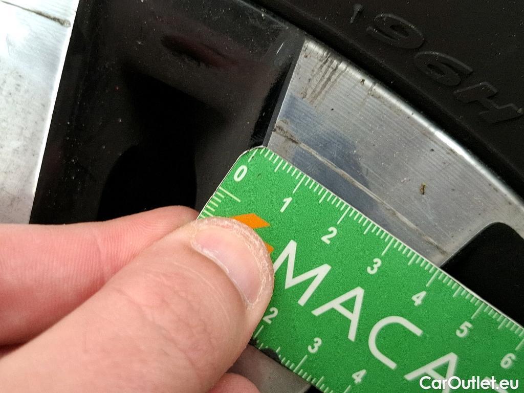  Peugeot  2008  Allure Business 1.5 HDi 130CV BVA8 E6d #64