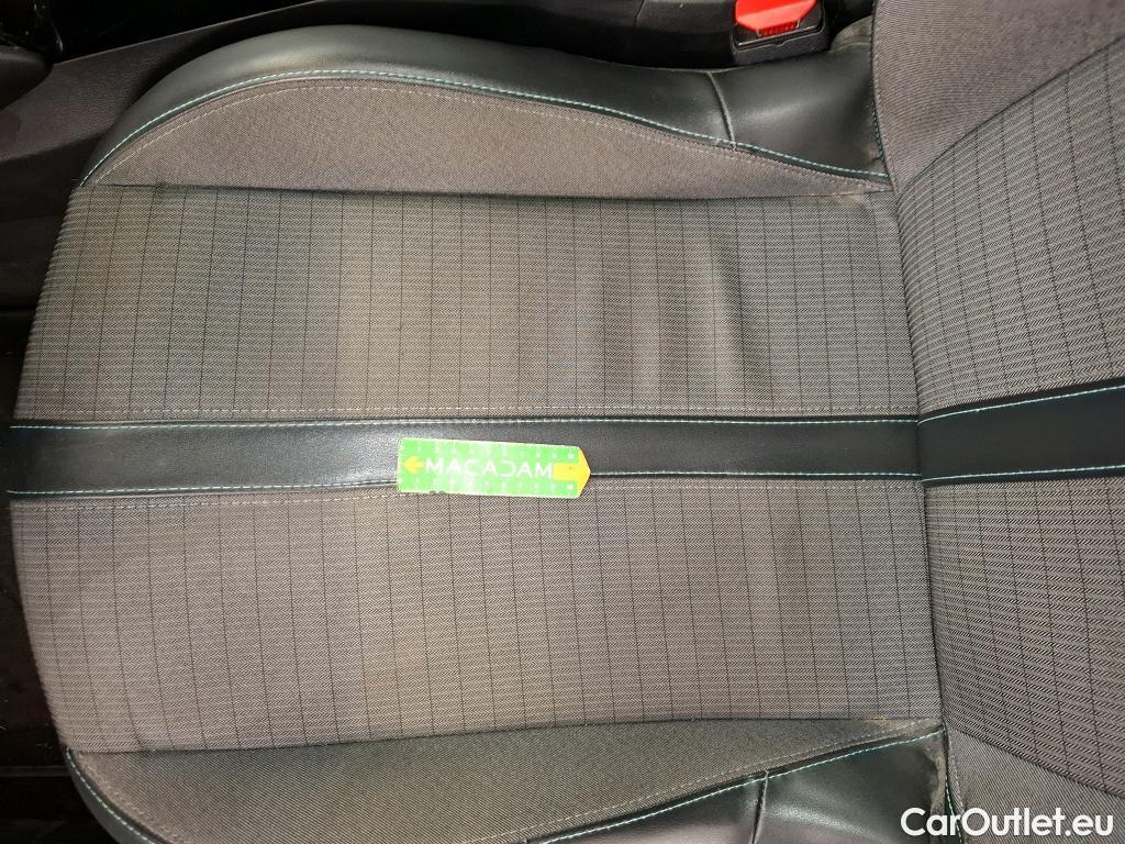  Peugeot  2008  Allure Business 1.5 HDi 130CV BVA8 E6d #46