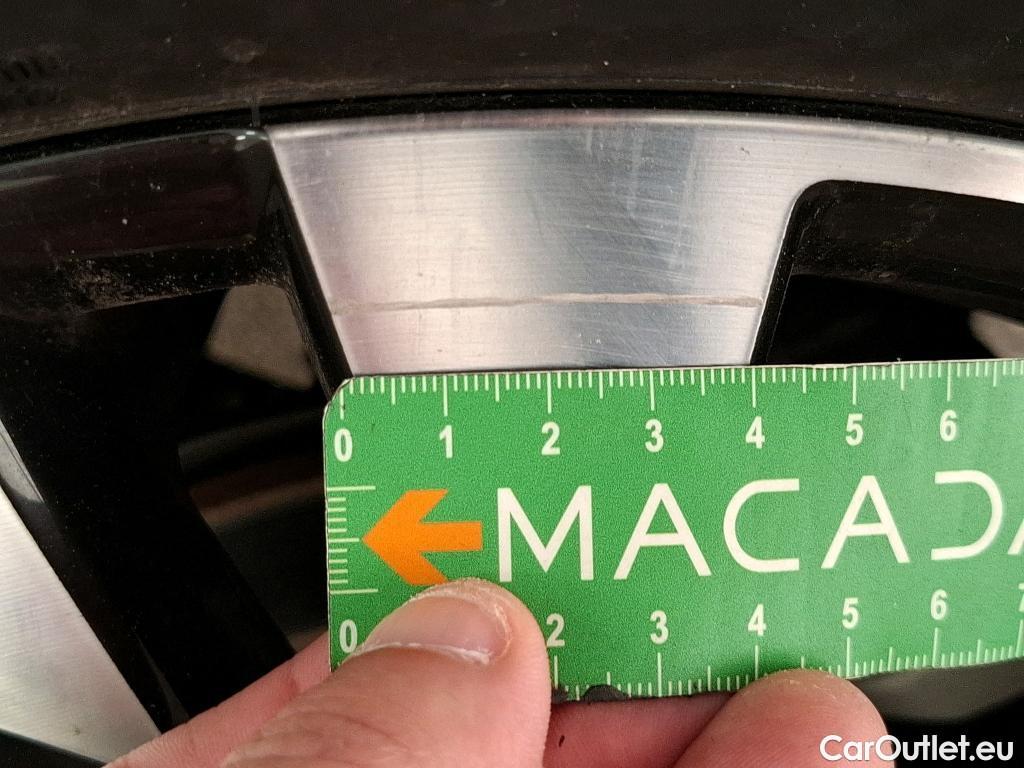  Peugeot  2008  Allure Business 1.5 HDi 130CV BVA8 E6d #33