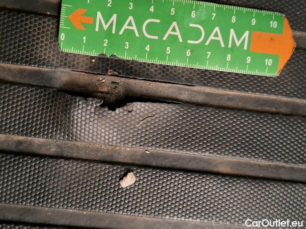  Peugeot  2008  Allure Business 1.5 HDi 130CV BVA8 E6d #38