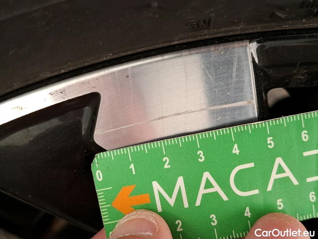  Peugeot  2008  Allure Business 1.5 HDi 130CV BVA8 E6d #32