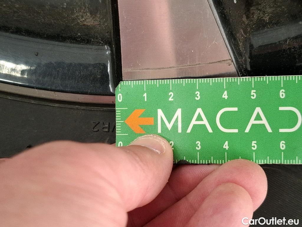  Peugeot  2008  Allure Business 1.5 HDi 130CV BVA8 E6d #35