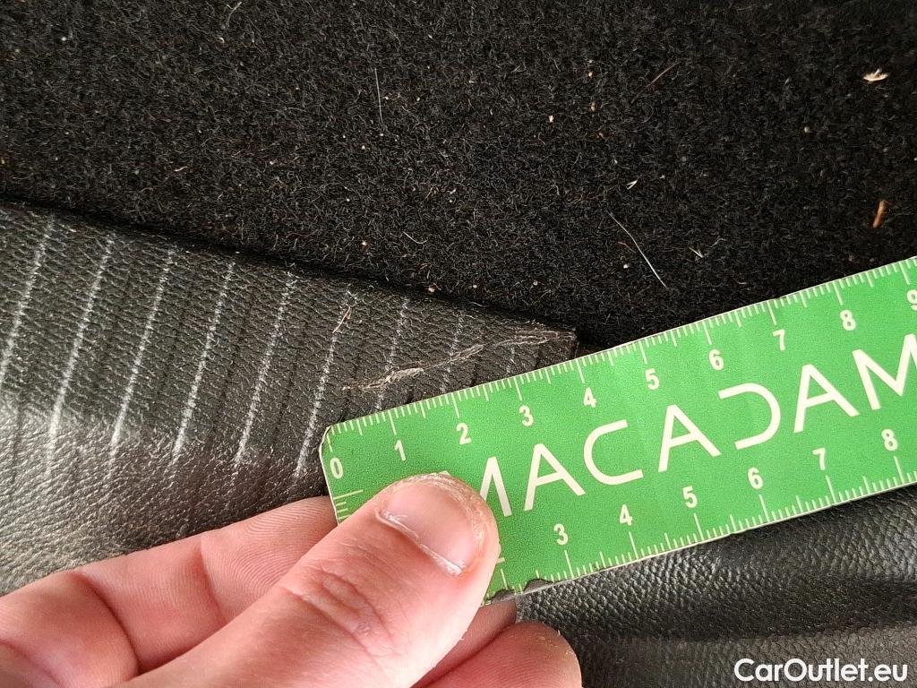  Peugeot  2008  Allure Business 1.5 HDi 130CV BVA8 E6d #68