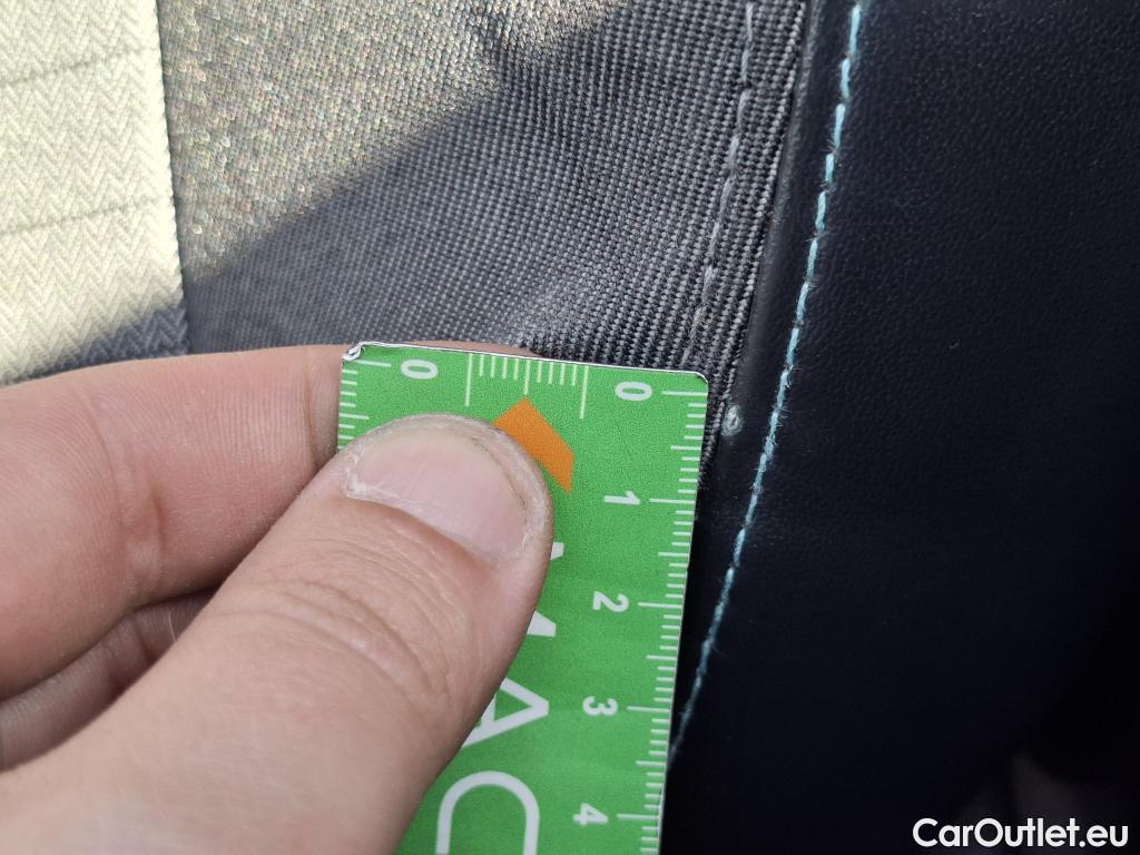  Peugeot  2008  Allure Business 1.5 HDi 130CV BVA8 E6d #39