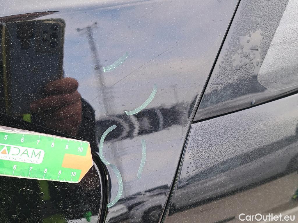  Peugeot  2008 PEUGEOT  / 2019 / 5P / todoterreno Active BlueHDI 81kW (110CV) #25