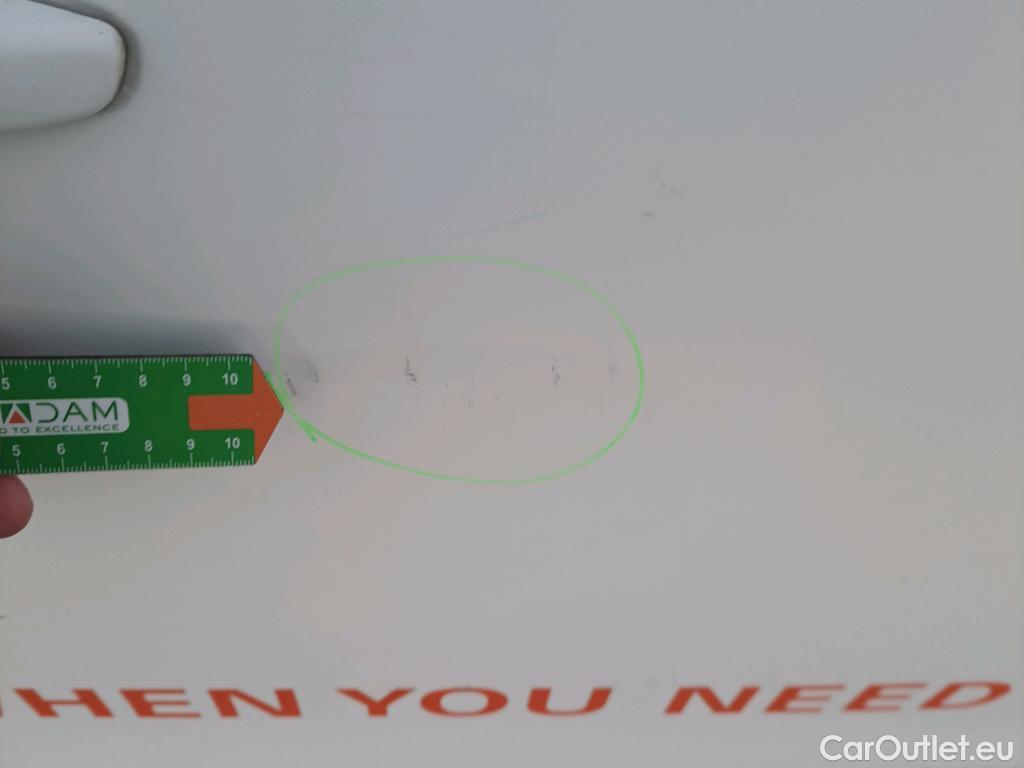  Peugeot  2008 PEUGEOT  / 2019 / 5P / todoterreno Allure BlueHDI 81kW (110CV) #11