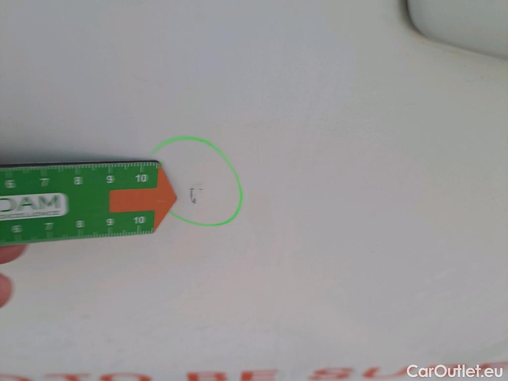  Peugeot  2008 PEUGEOT  / 2019 / 5P / todoterreno Allure BlueHDI 81kW (110CV) #28