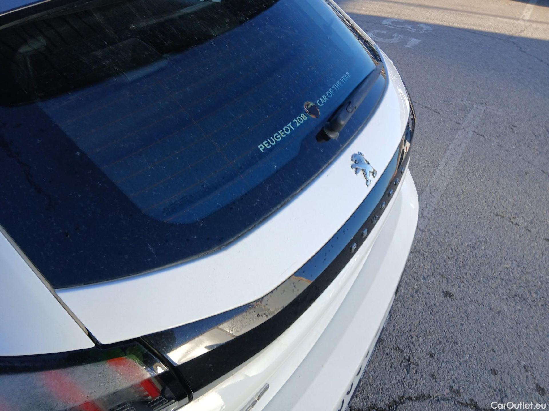  Peugeot  208 PEUGEOT  / 2019 / 5P / berlina con portón PureTech 73kW (100CV) Allure (AC) #22