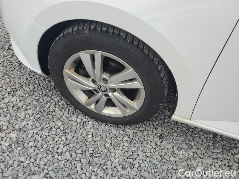  Skoda  Fabia  Combi (2015) Com.1.0TSI 70 Ambition 5d #3