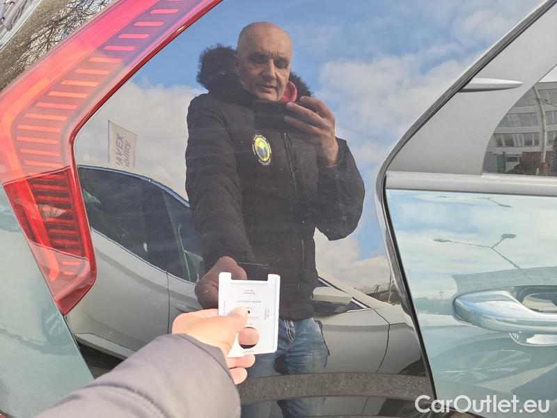  KIA  Niro  (2022)  1.6GDI HEV Premium AT 5d #14