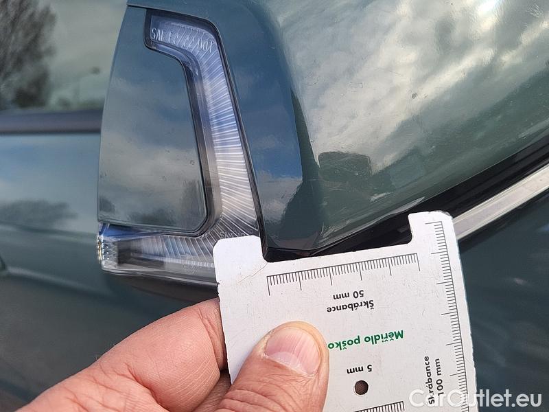  KIA  Niro  (2022)  1.6GDI HEV Premium AT 5d #26