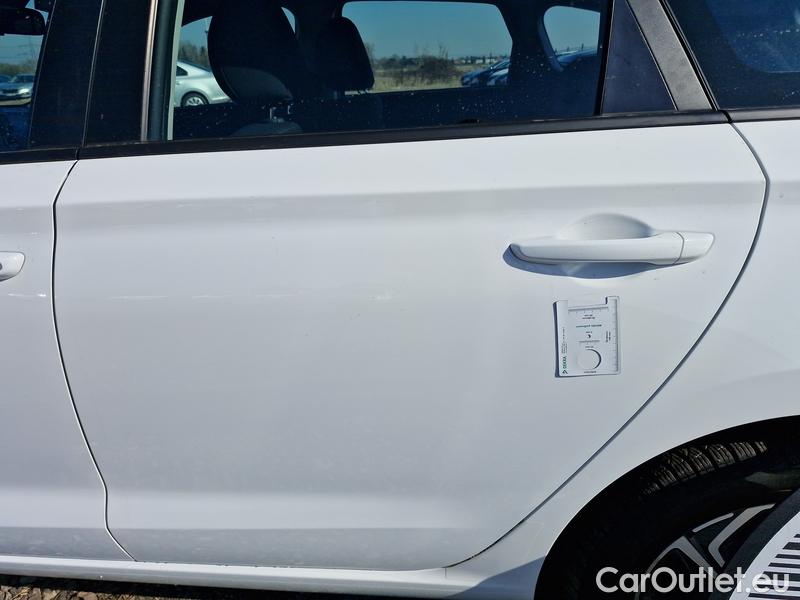  Hyundai  i30   cw (PD)(2017->)  kom.1.0TGDI 120 Comfort #14