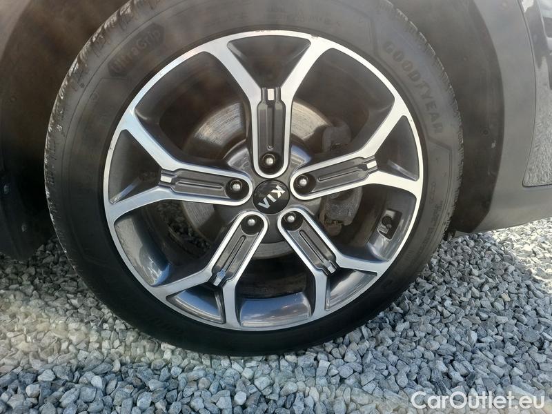  KIA  XCeed  (2019)  1.5 T-GDI TOP AT #19