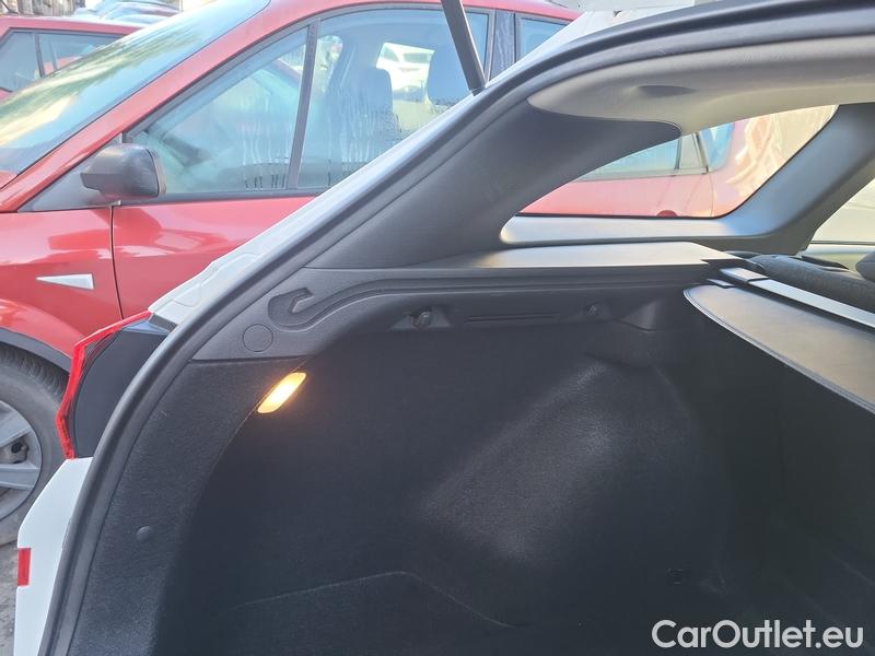  Hyundai  i30   cw (PD)(2017->)  kom.1.0TGDI 120 Comfort #9