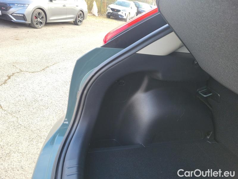  KIA  Niro  (2022)  1.6GDI HEV Premium AT 5d #13