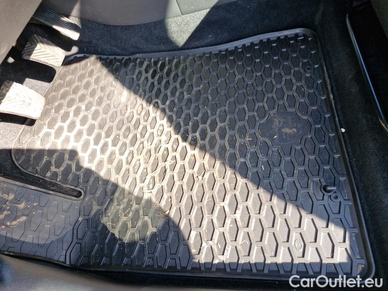  Hyundai  i30   cw (PD)(2017->)  kom.1.0TGDI 120 Comfort #12